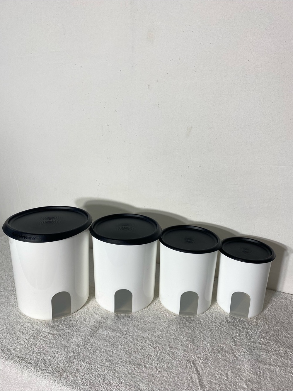 Tupperware White Black One Touch Reminder 4-piece Canister Set 8pcs